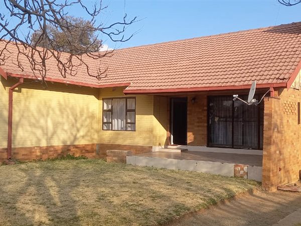 3 Bedroom House 3 Bedroom House