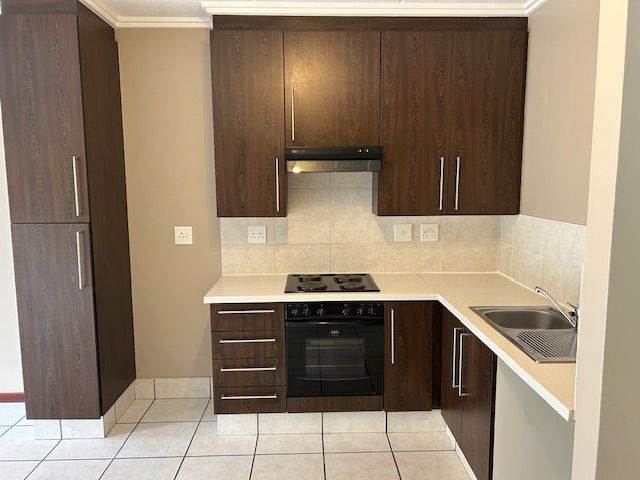 Bachelor apartment in Lonehill photo number 1