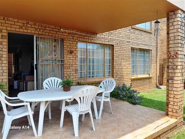 2 Bedroom Townhouse 2 Bedroom Townhouse