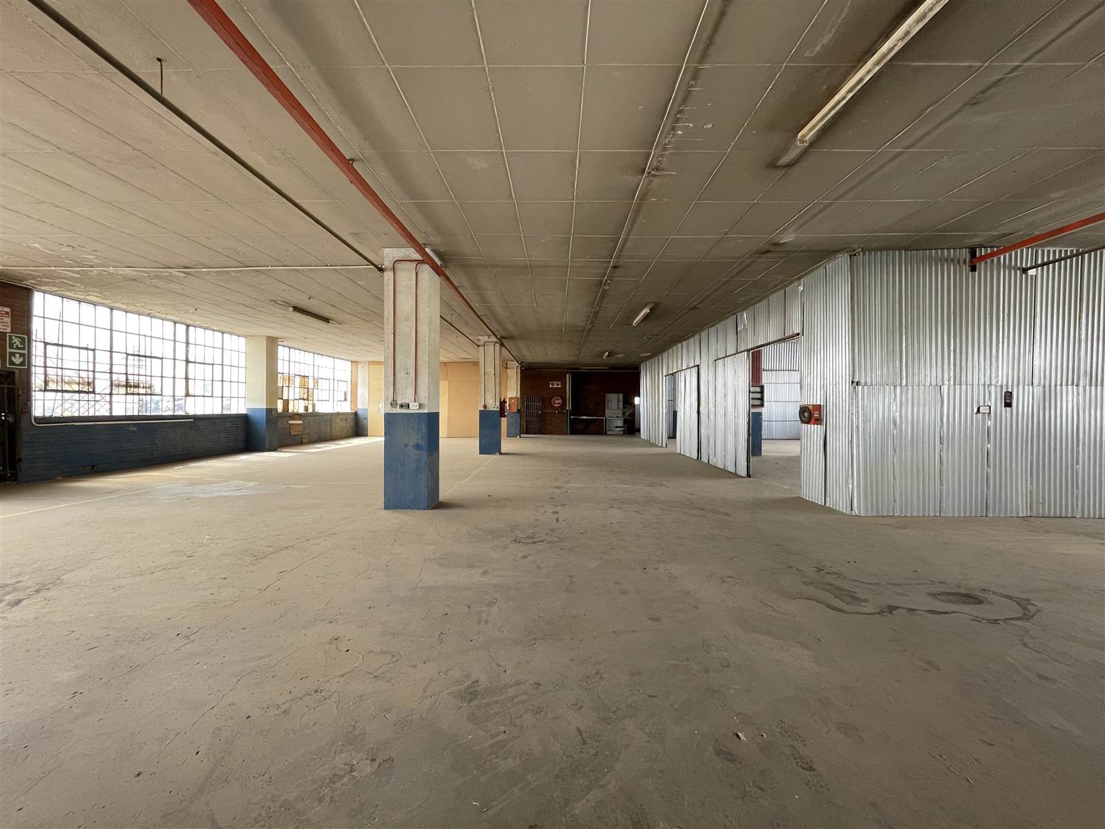 998  m² Industrial space in Electron photo number 9