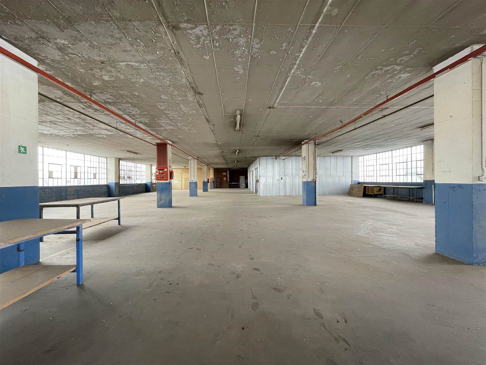 998  m² Industrial space in Electron photo number 8