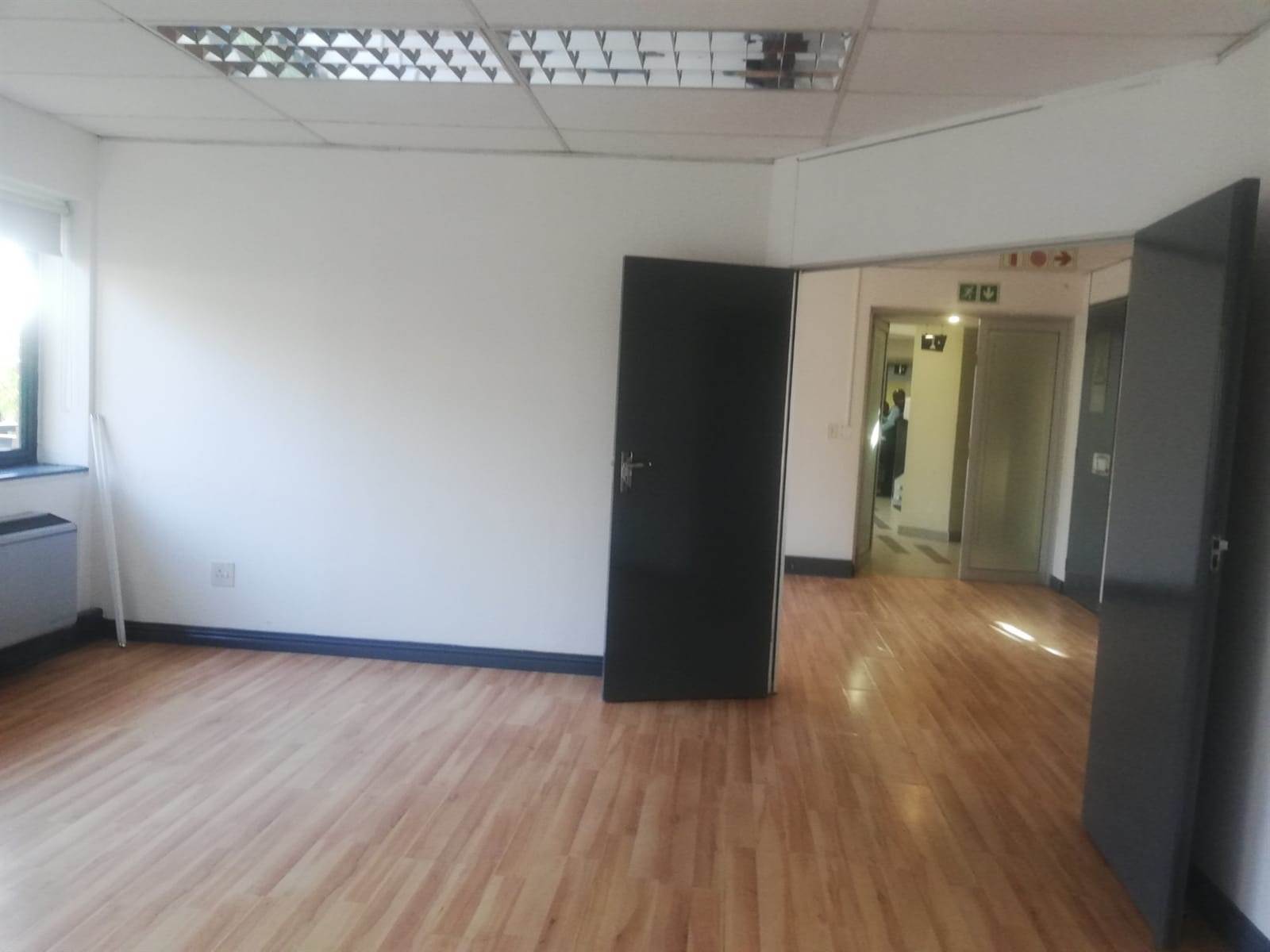 187.59  m² Commercial space in Woodmead photo number 10