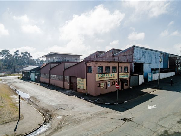 450  m² Industrial space in Booysens Reserve