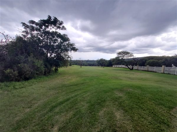 947 m² Land available in Pebble Rock