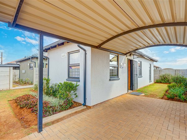 3 Bedroom House 3 Bedroom House