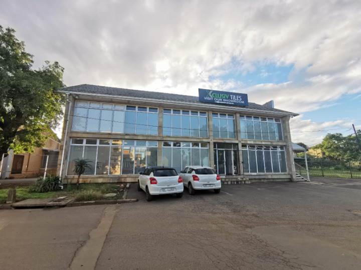 358  m² Commercial space in Pietermaritzburg Central photo number 17