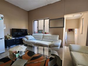 3 Bed House in Chatsworth Central