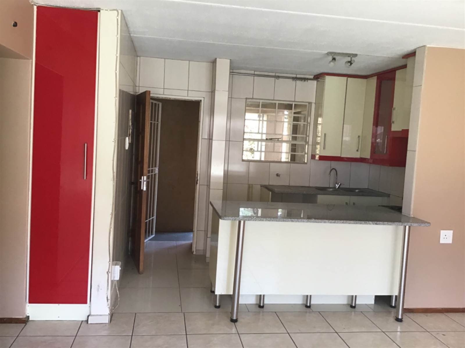3 Bed Townhouse in Meredale photo number 1