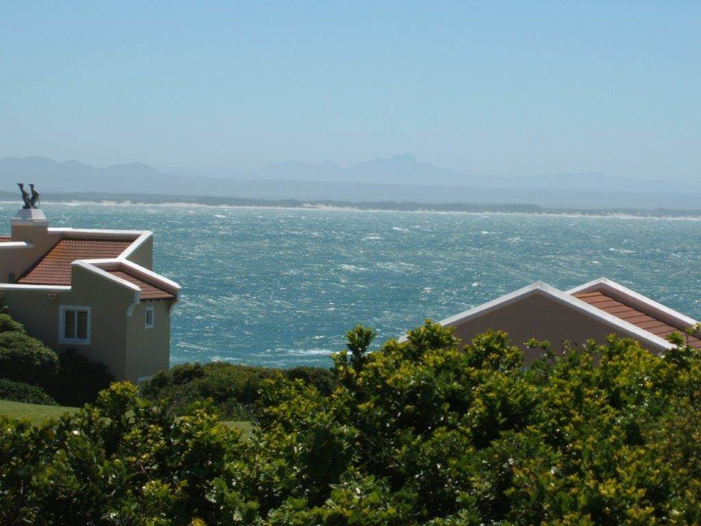 711 m² Land available in St Francis Bay photo number 1