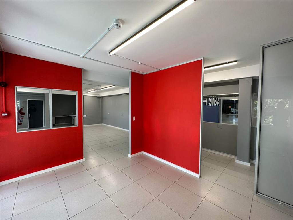 100  m² Commercial space in Ndabeni photo number 4