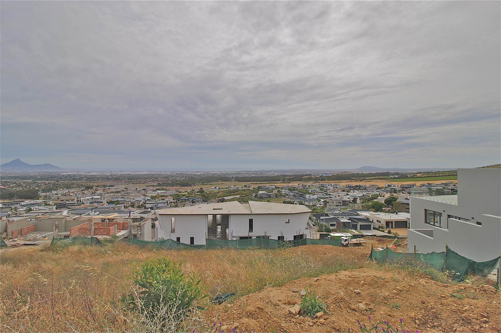996 m² Land available in Baronetcy Estate photo number 8