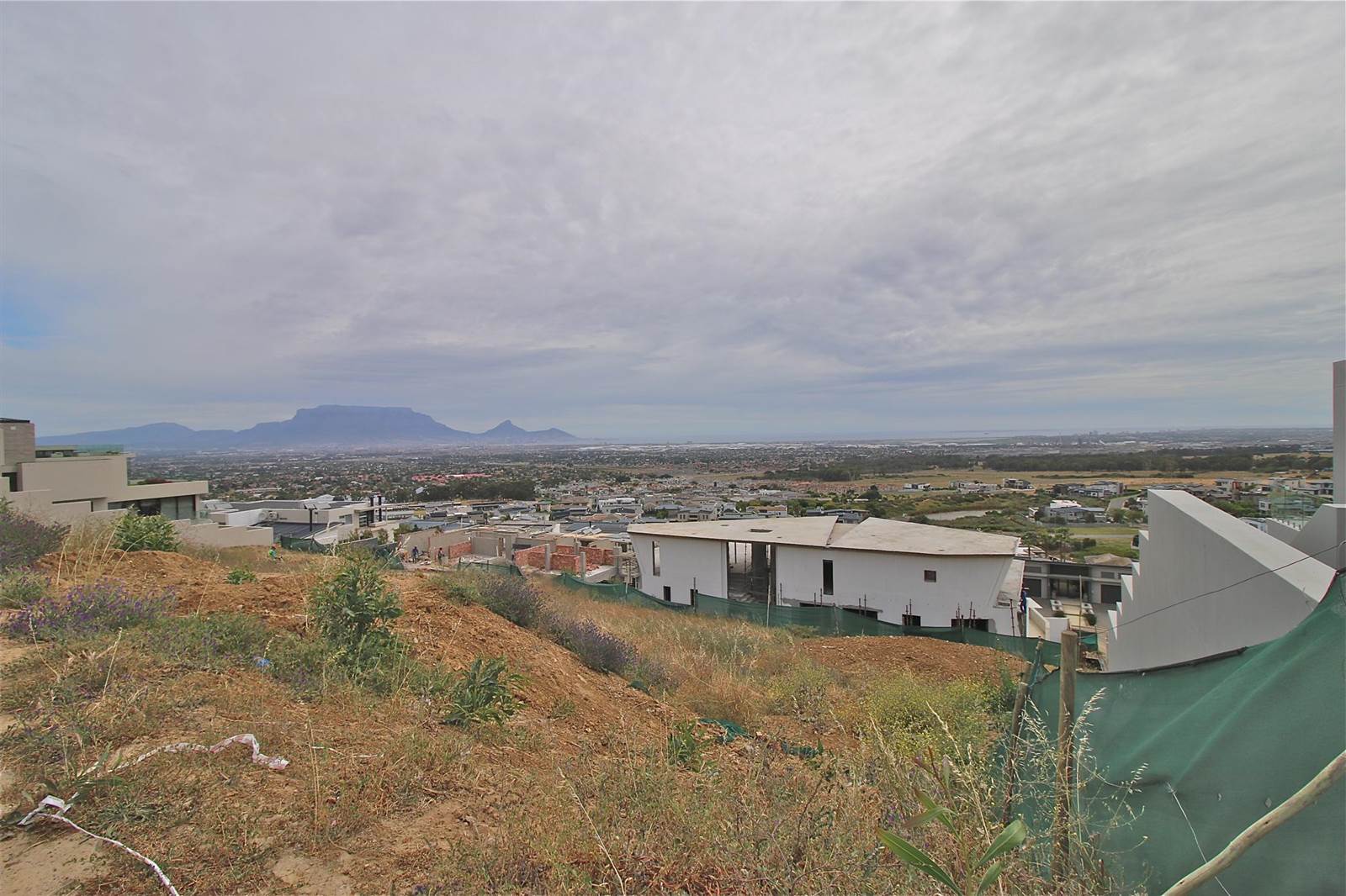 996 m² Land available in Baronetcy Estate photo number 4