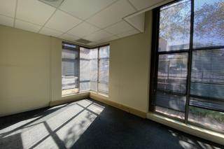 325  m² Commercial space in Doringkloof photo number 7