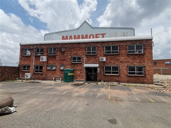 340  m² Commercial space in Bramley View