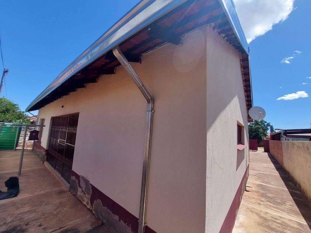 4 Bed House in Lebowakgomo photo number 4