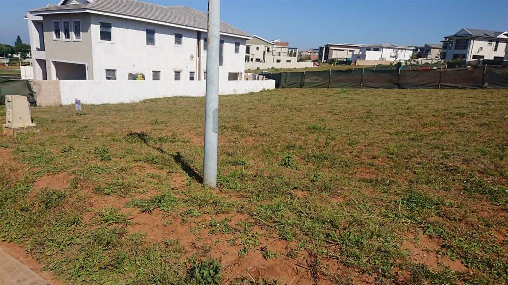 684 m² Land available in Tongaat Beach photo number 2