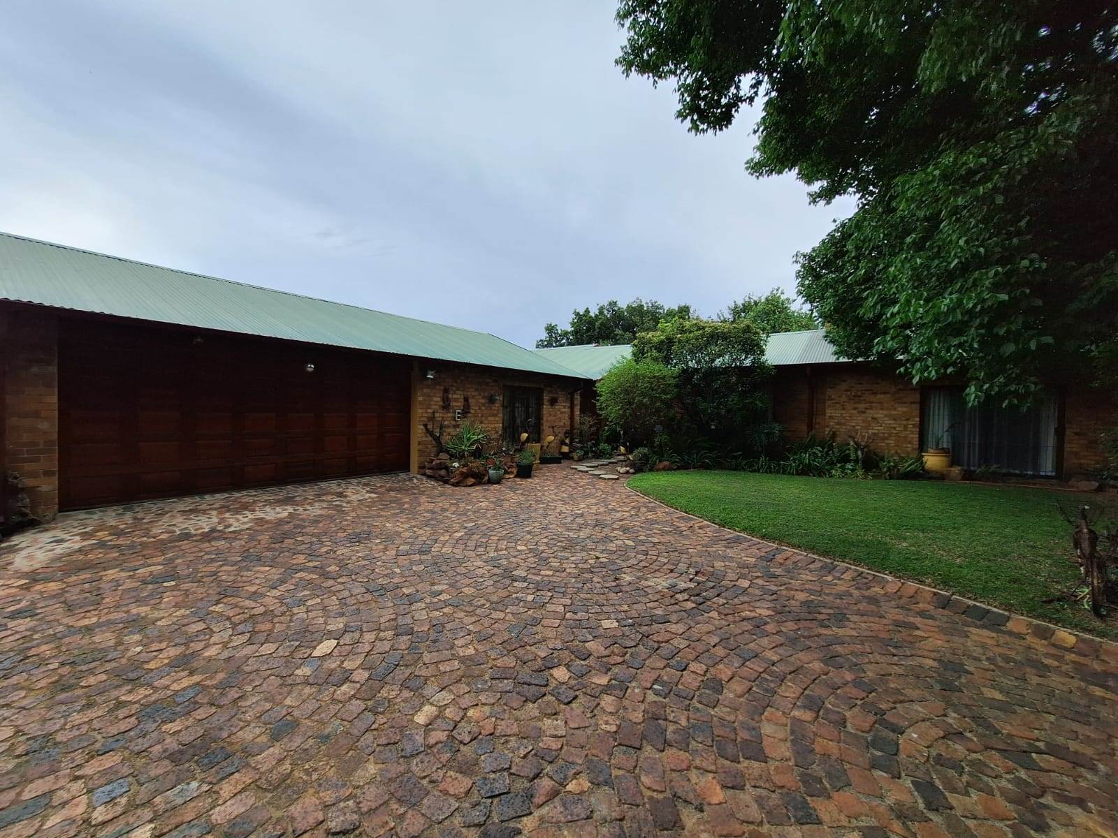 4 Bed House in Sasolburg photo number 5