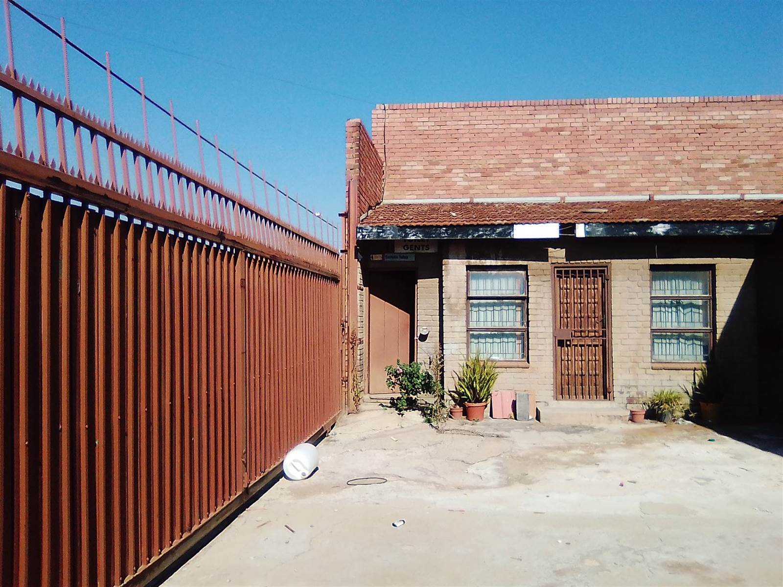Commercial space in Tembisa photo number 7