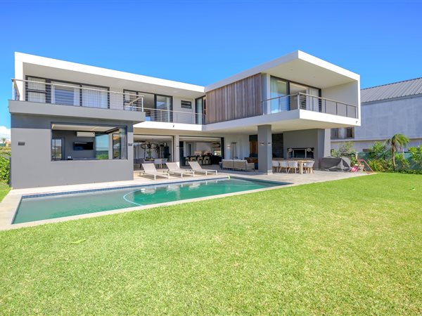 4 Bedroom House 4 Bedroom House