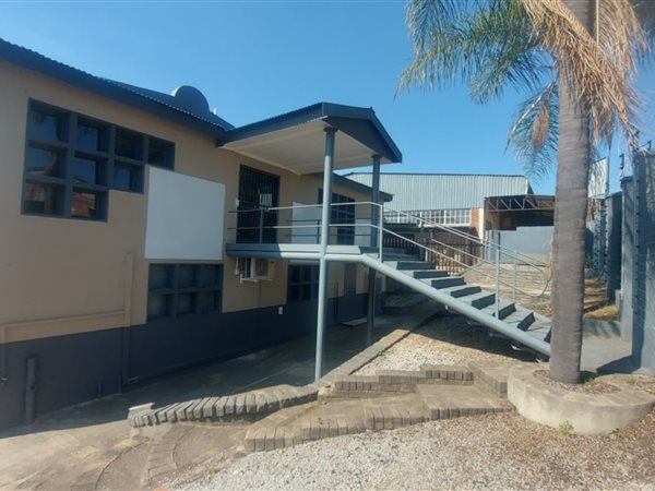 620  m² Industrial space