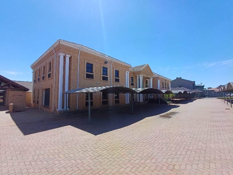 1000  m² Commercial space in Highveld photo number 2