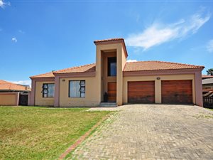 3 Bed House in Three Rivers East