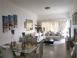 2 Bed Apartment in Greenstone Ridge