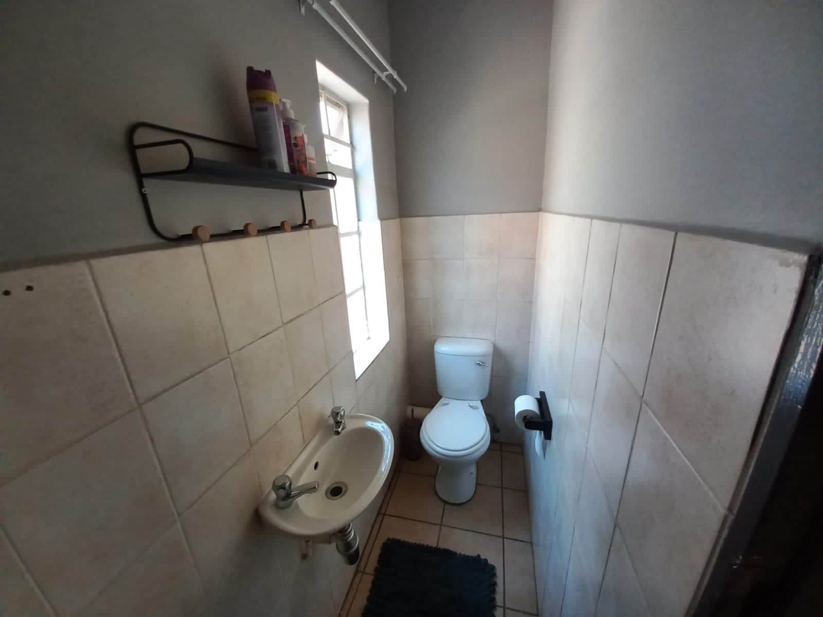 2 Bed House in Brakpan North photo number 15