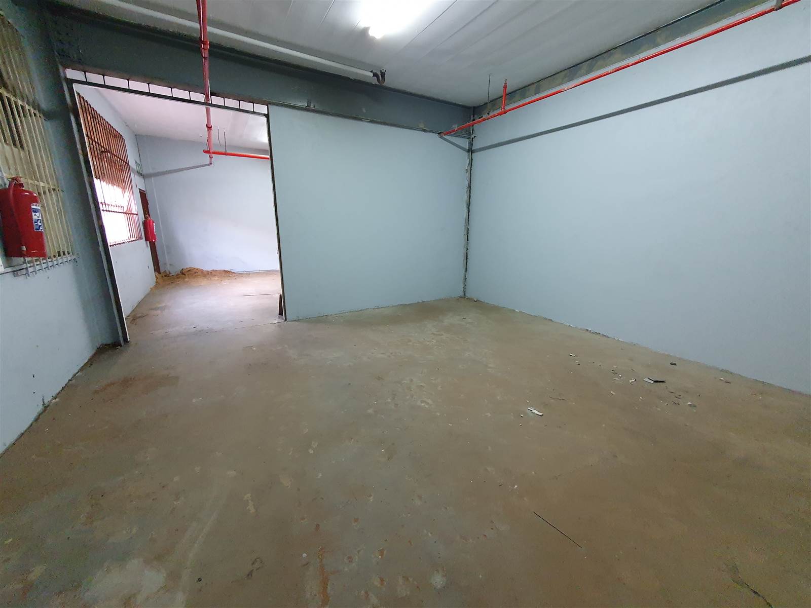 305  m² Industrial space in Selby photo number 10