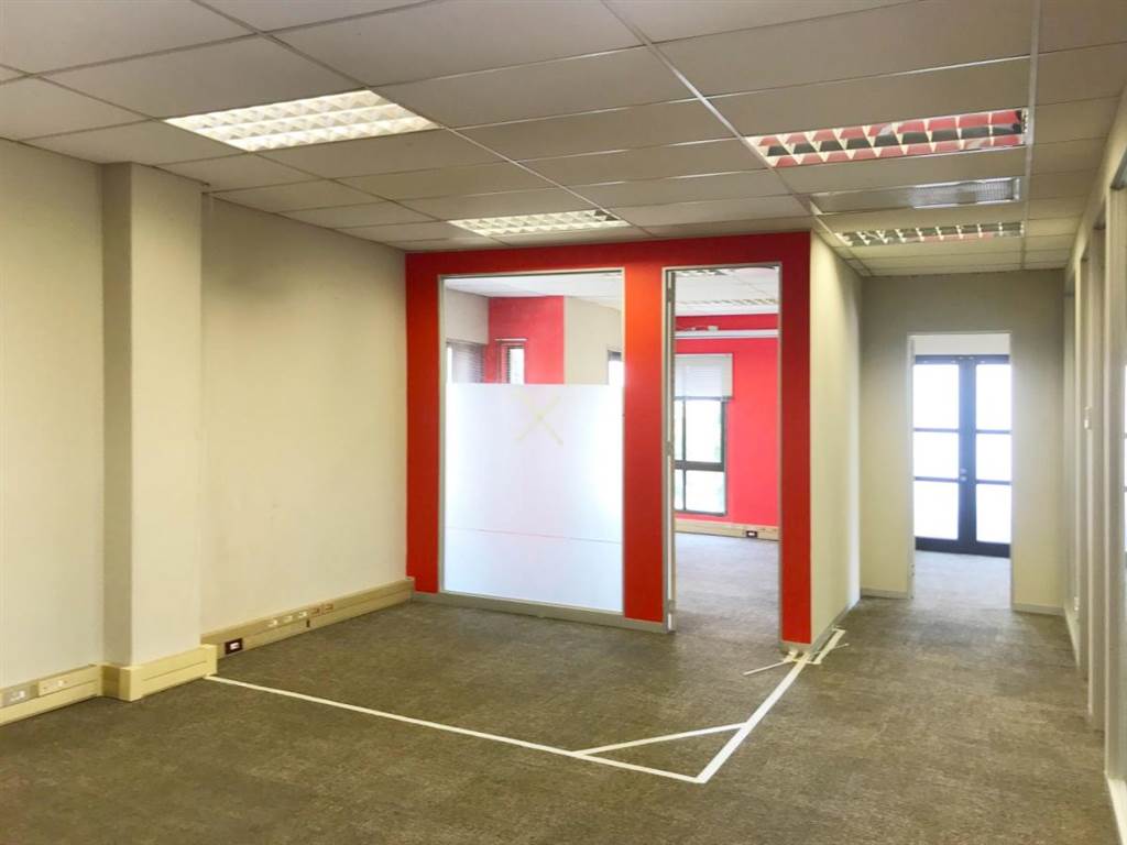 127  m² Office Space in Parkhaven photo number 4