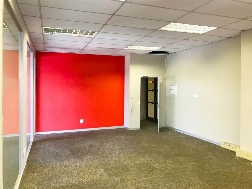 127  m² Office Space in Parkhaven photo number 9