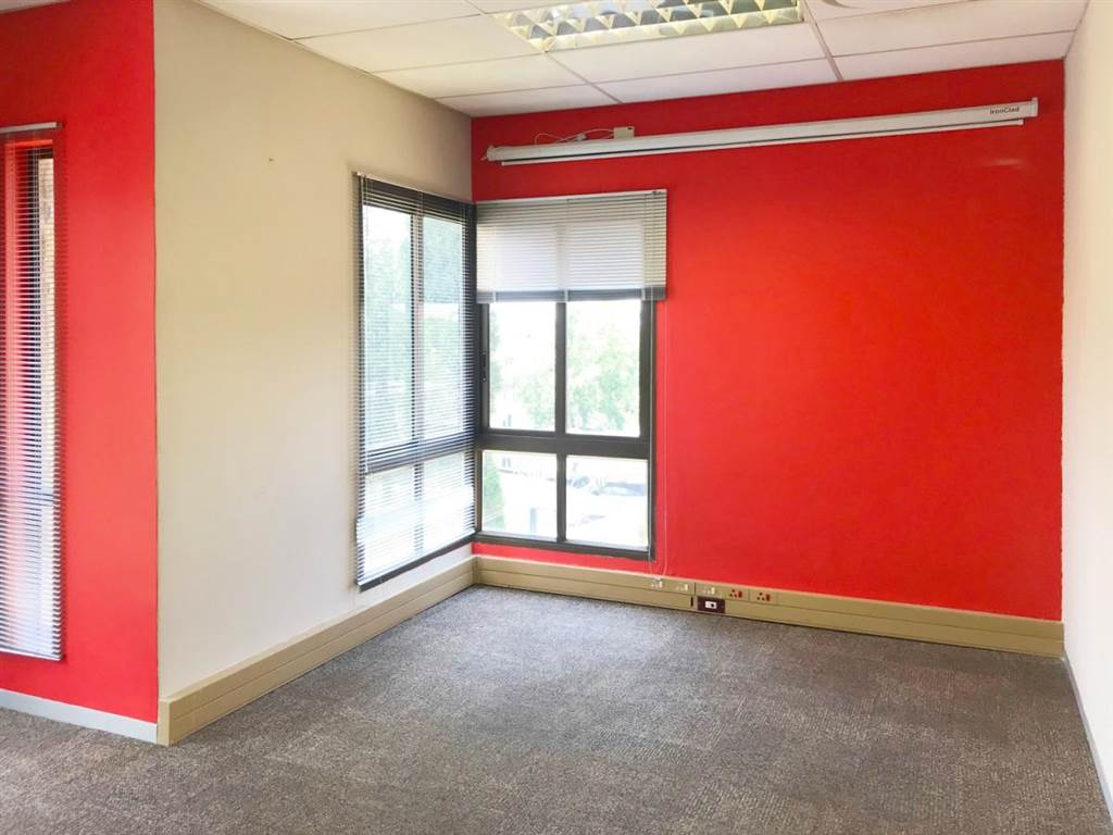 127  m² Office Space in Parkhaven photo number 7