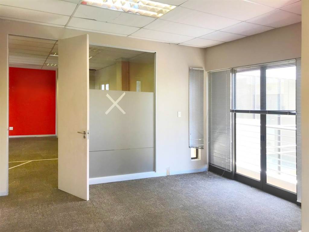 127  m² Office Space in Parkhaven photo number 11