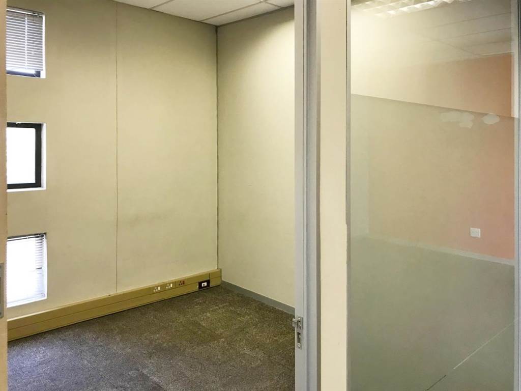 127  m² Office Space in Parkhaven photo number 8