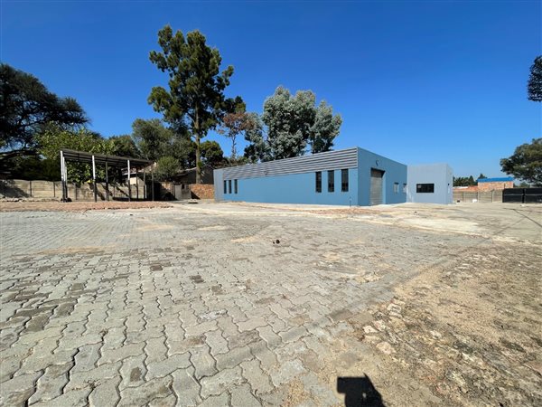 374 m² Commercial space 374 m² Commercial space