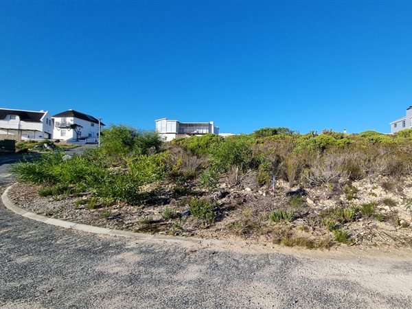 833 m² Land