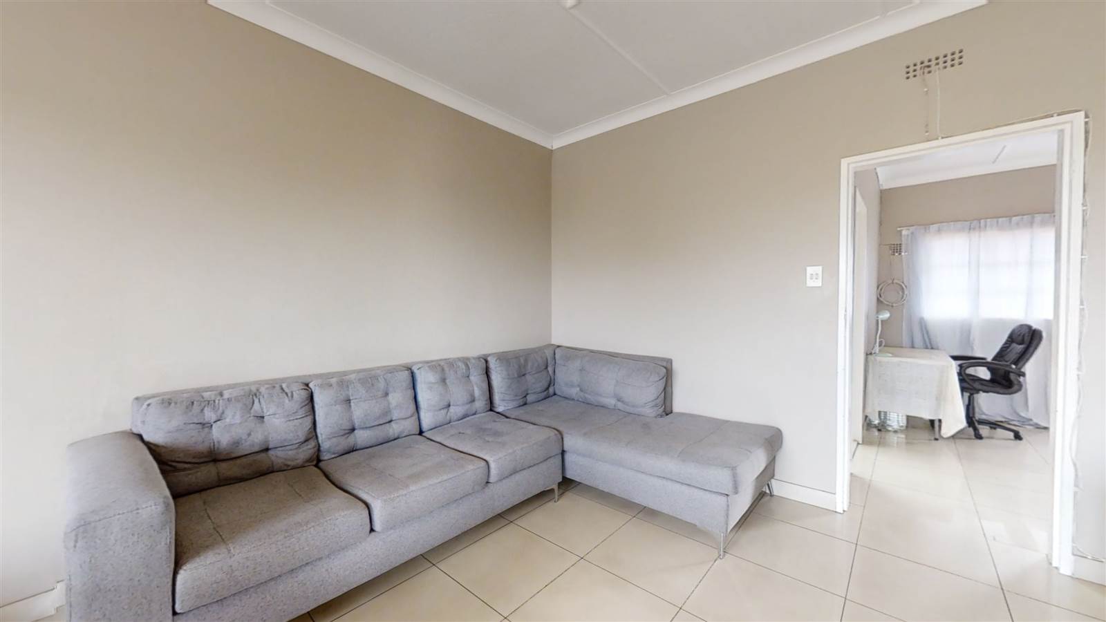 2 Bed Flat in Lambton photo number 4