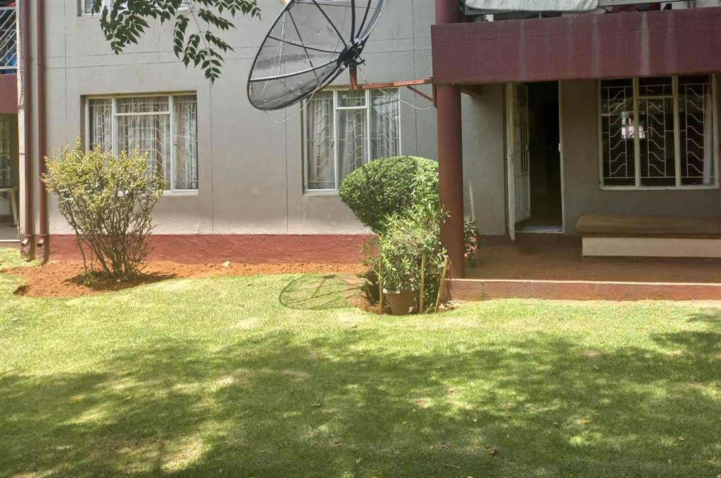 3 Bed Townhouse in Benoni AH photo number 6