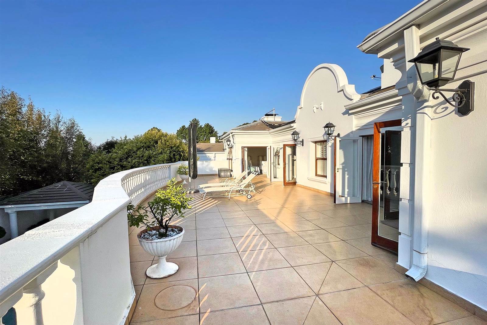 5 Bed Cluster in Illovo photo number 23