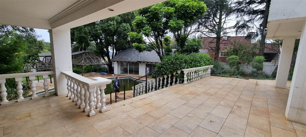 4 Bed House in Northcliff photo number 28