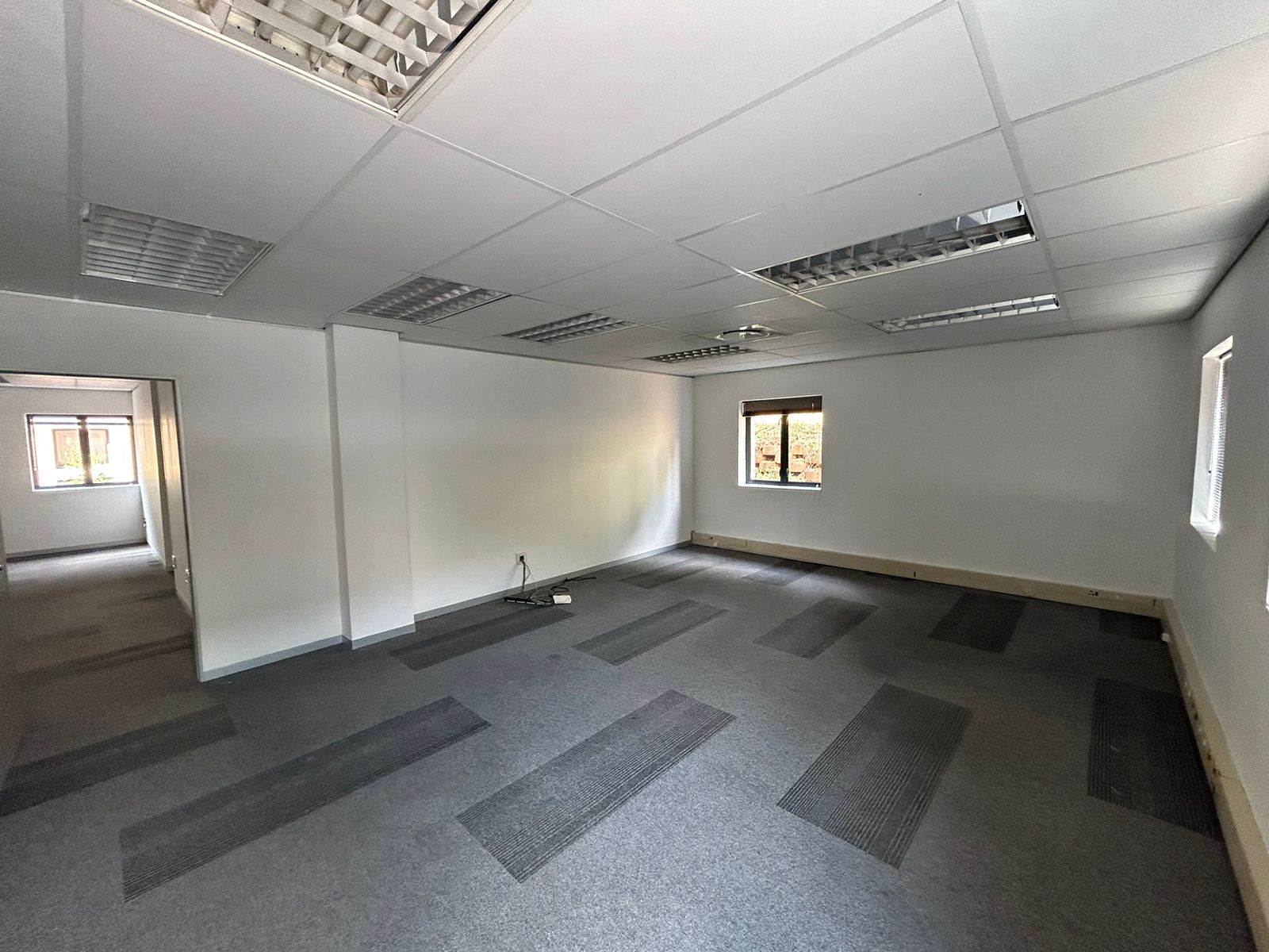 144  m² Commercial space in Strubens Valley photo number 8