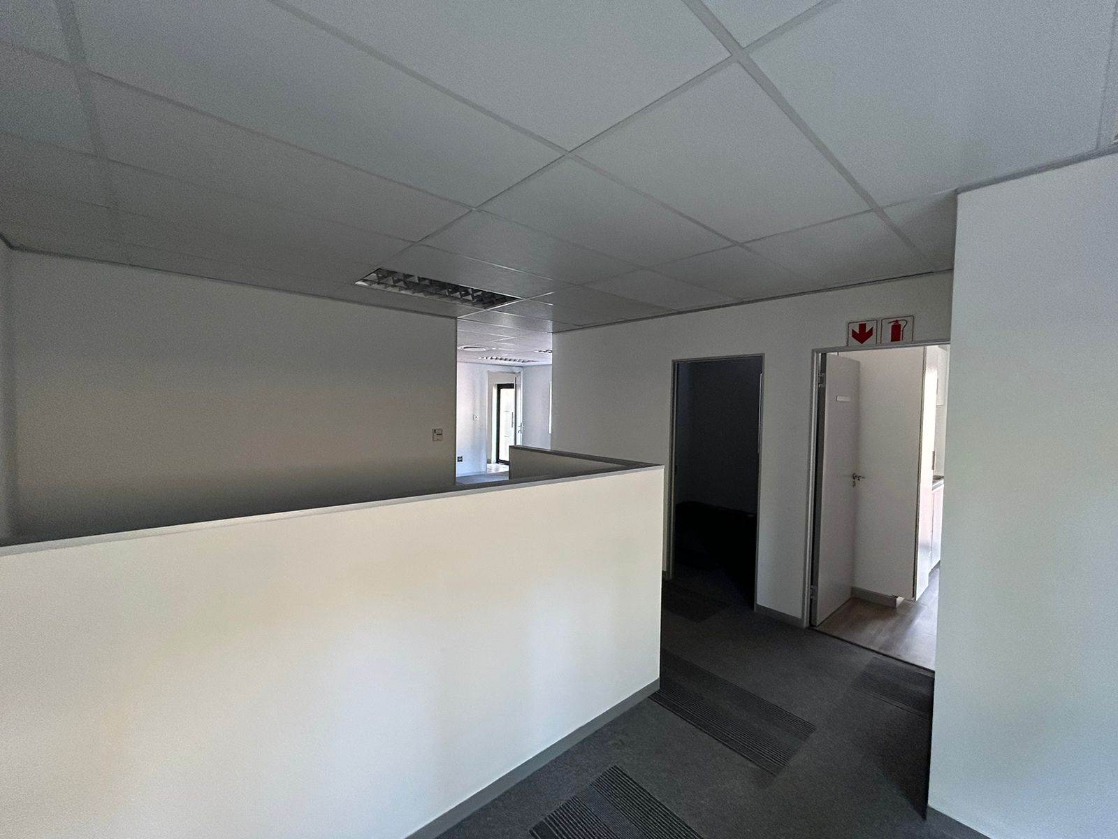 144  m² Commercial space in Strubens Valley photo number 11