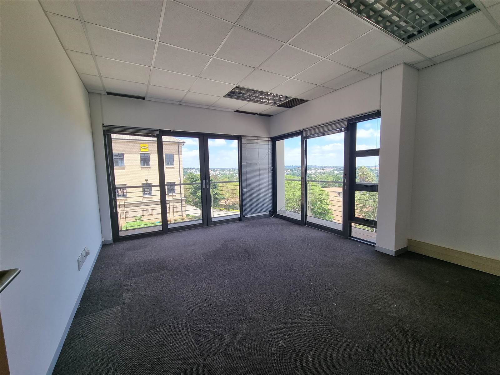 726  m² Commercial space in Gallo Manor photo number 17
