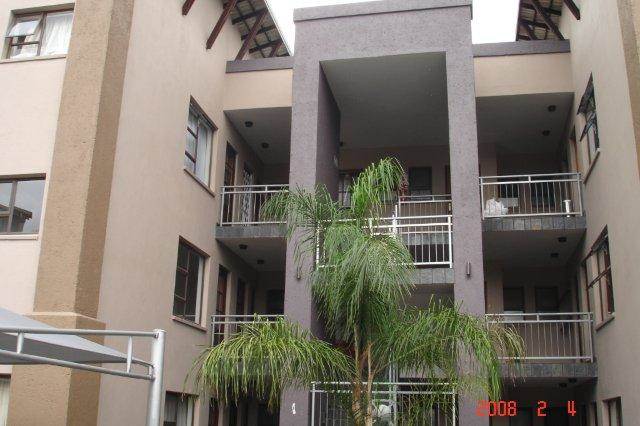 2 Bed Flat in Nelspruit Central photo number 2