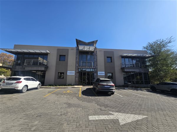 253  m² Commercial space