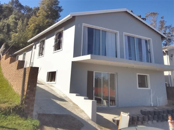 4 Bedroom House 4 Bedroom House