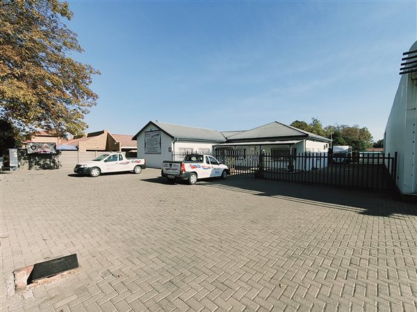 300  m² Commercial space in Bethal