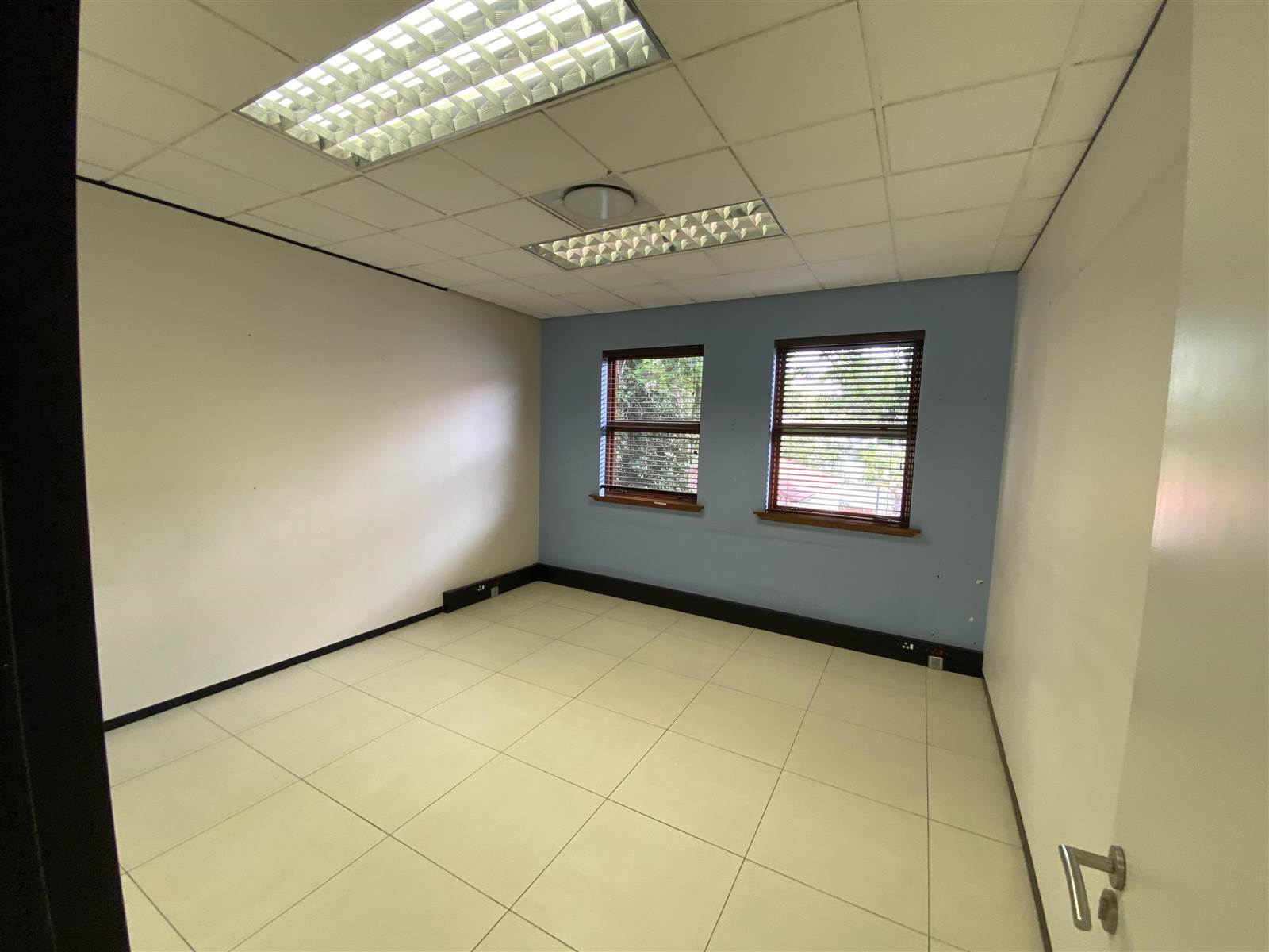 320  m² Commercial space in Rivonia photo number 19