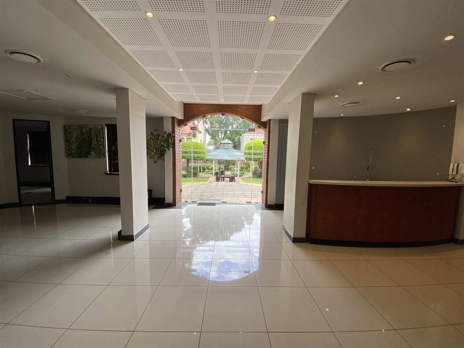 320  m² Commercial space in Rivonia photo number 4