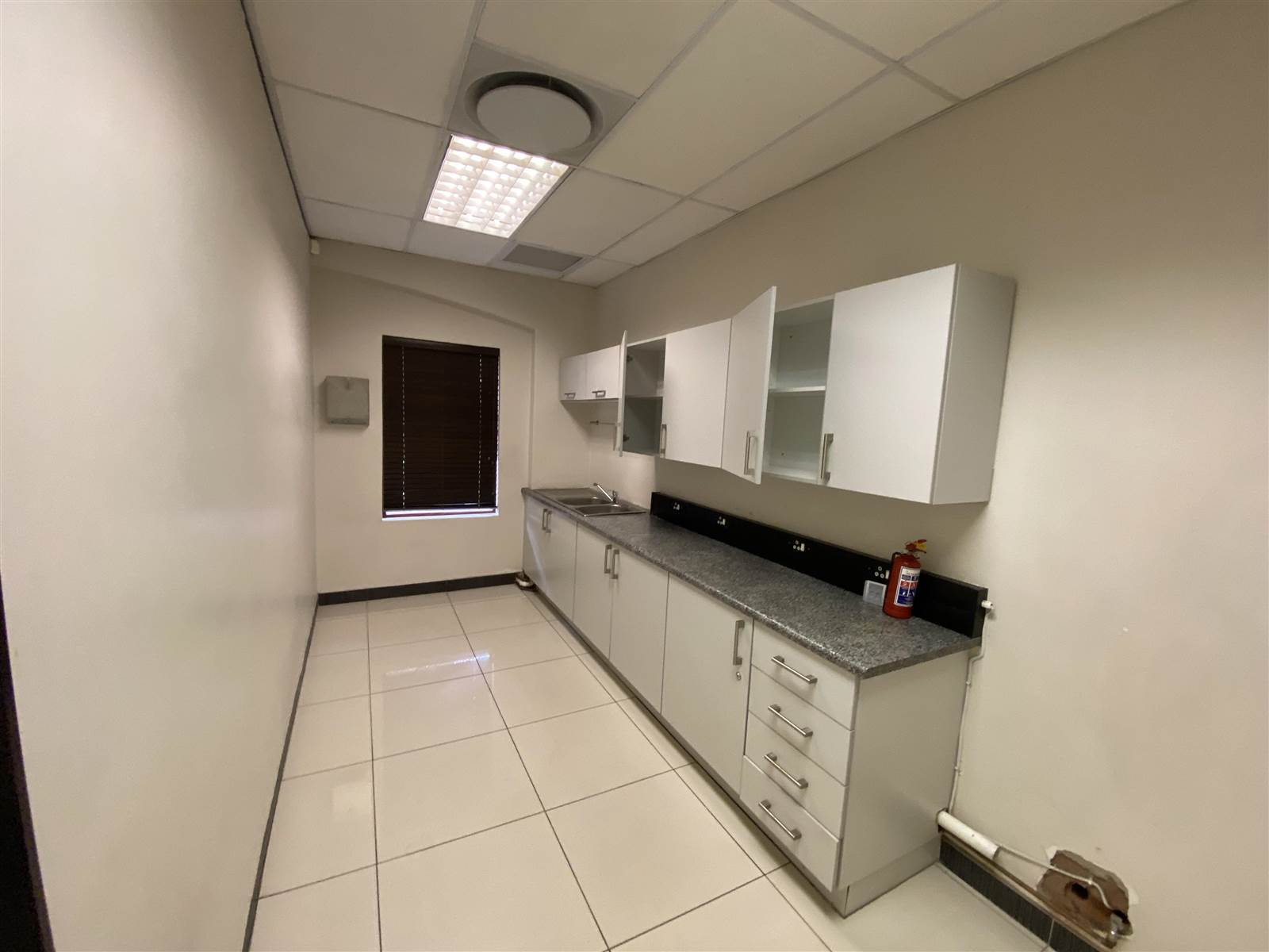 320  m² Commercial space in Rivonia photo number 6